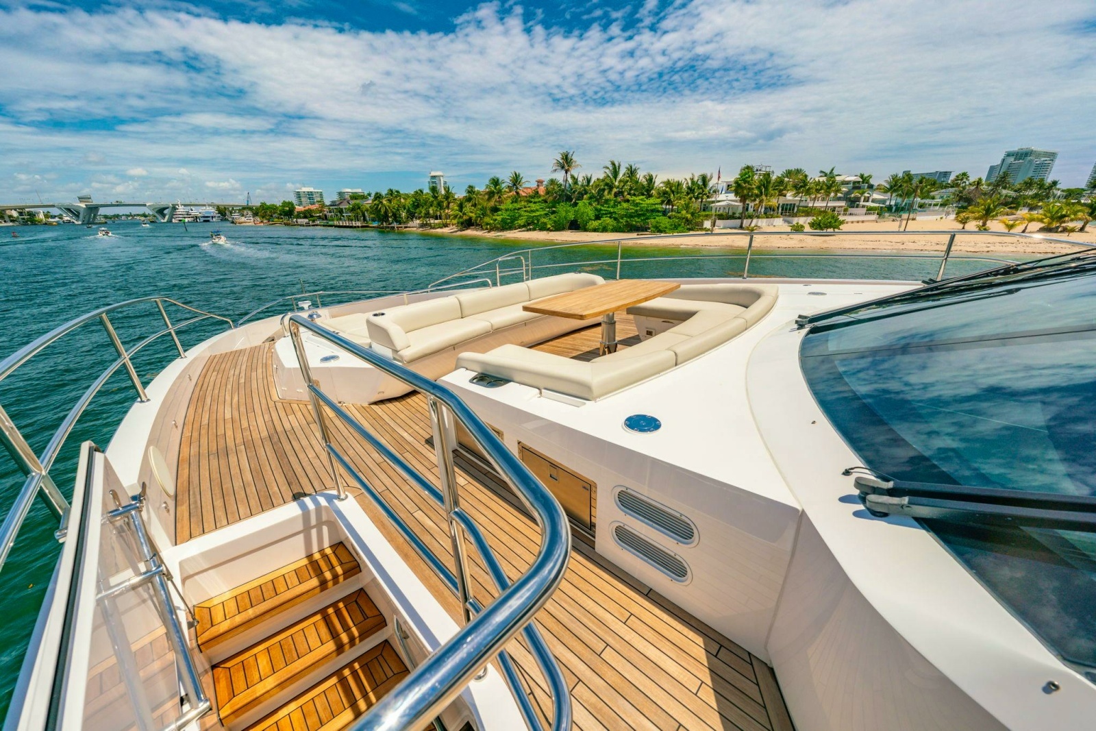 PURA VIDA 100ft Sunseeker Yacht For Sale