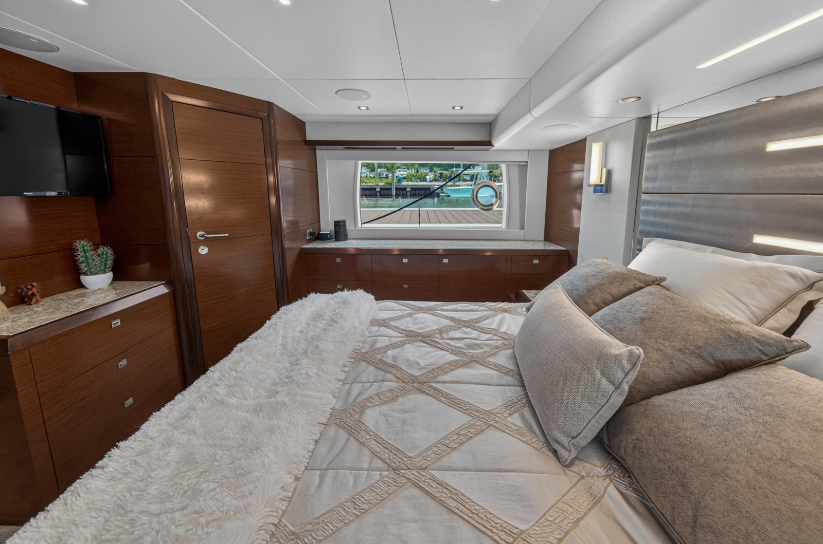 2021 Ocean Alexander 70E