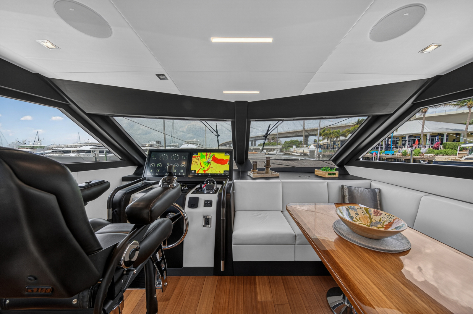 70ft Ocean Alexander Yacht For Sale