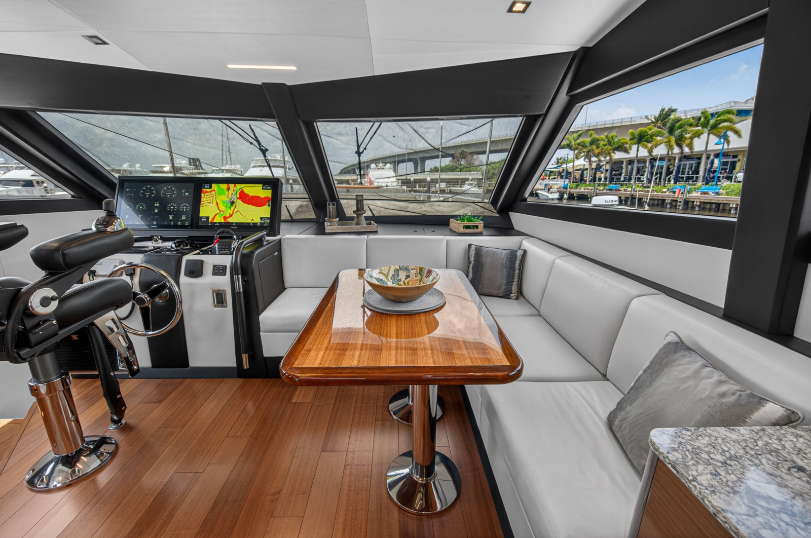 70ft Ocean Alexander Yacht For Sale