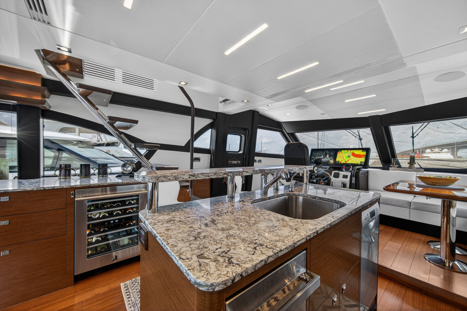 70ft Ocean Alexander Yacht For Sale