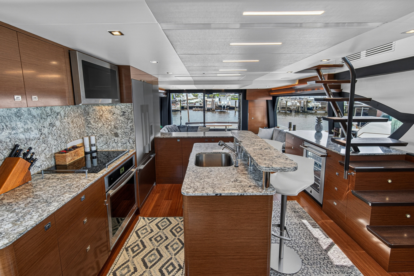 70ft Ocean Alexander Yacht For Sale
