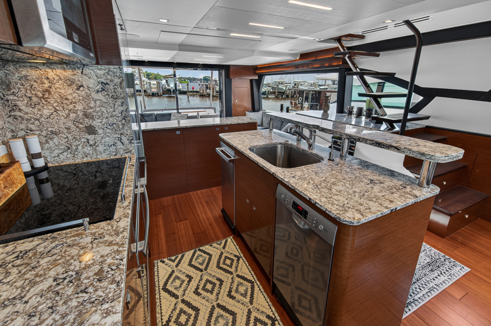 70ft Ocean Alexander Yacht For Sale