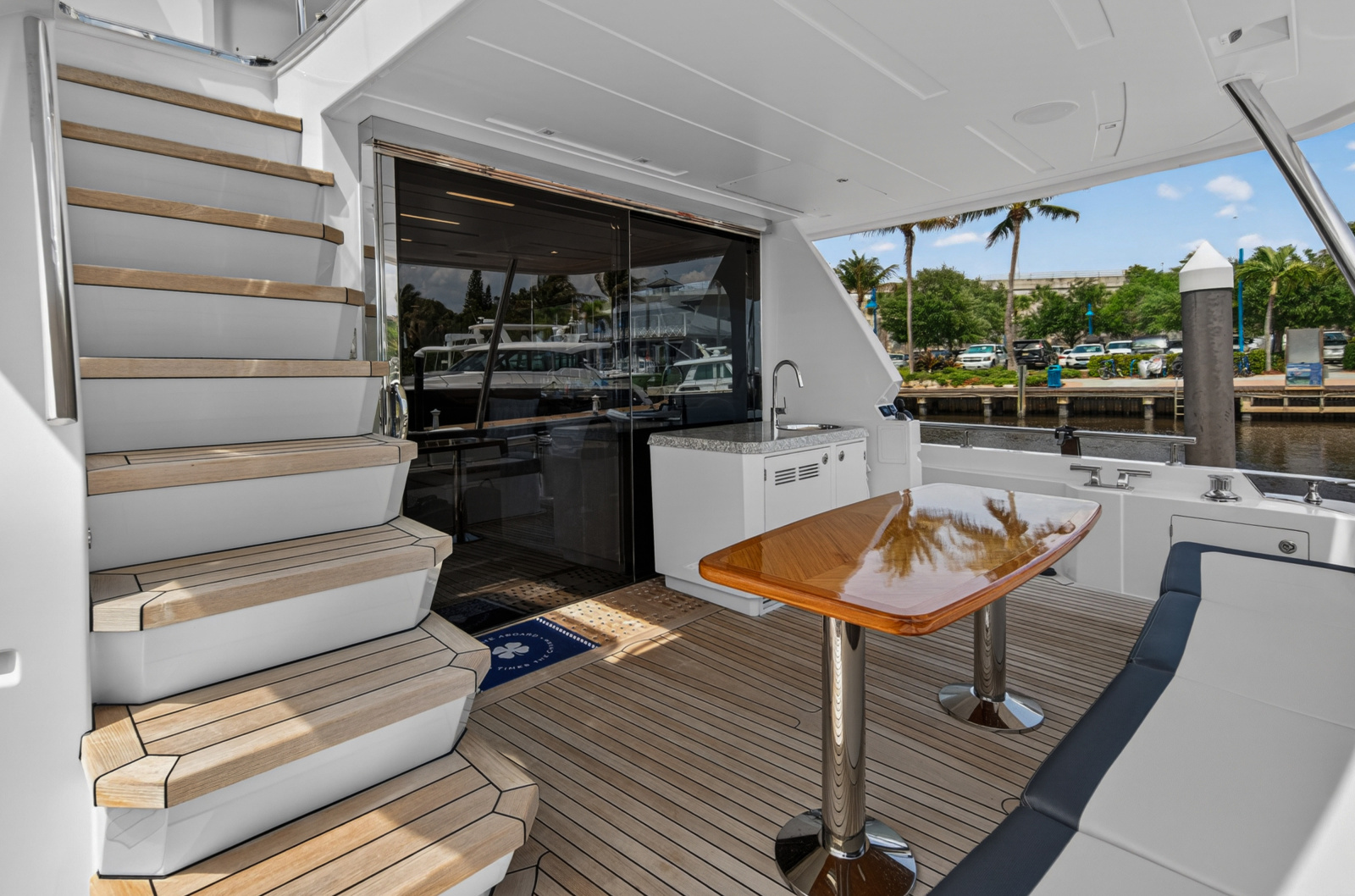 70ft Ocean Alexander Yacht For Sale