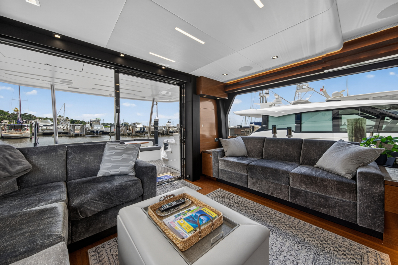 2021 Ocean Alexander 70E