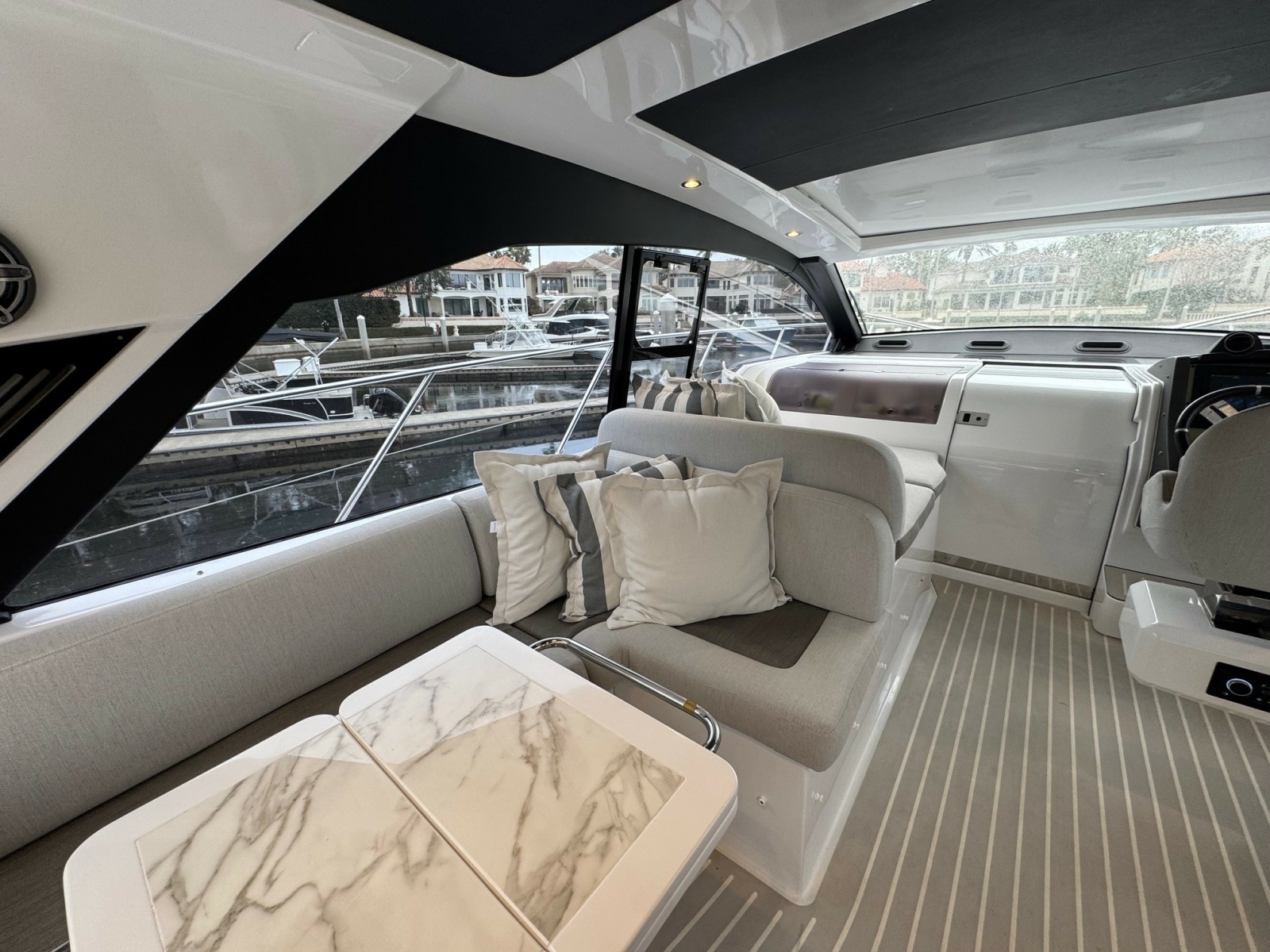 53ft Azimut Yacht For Sale