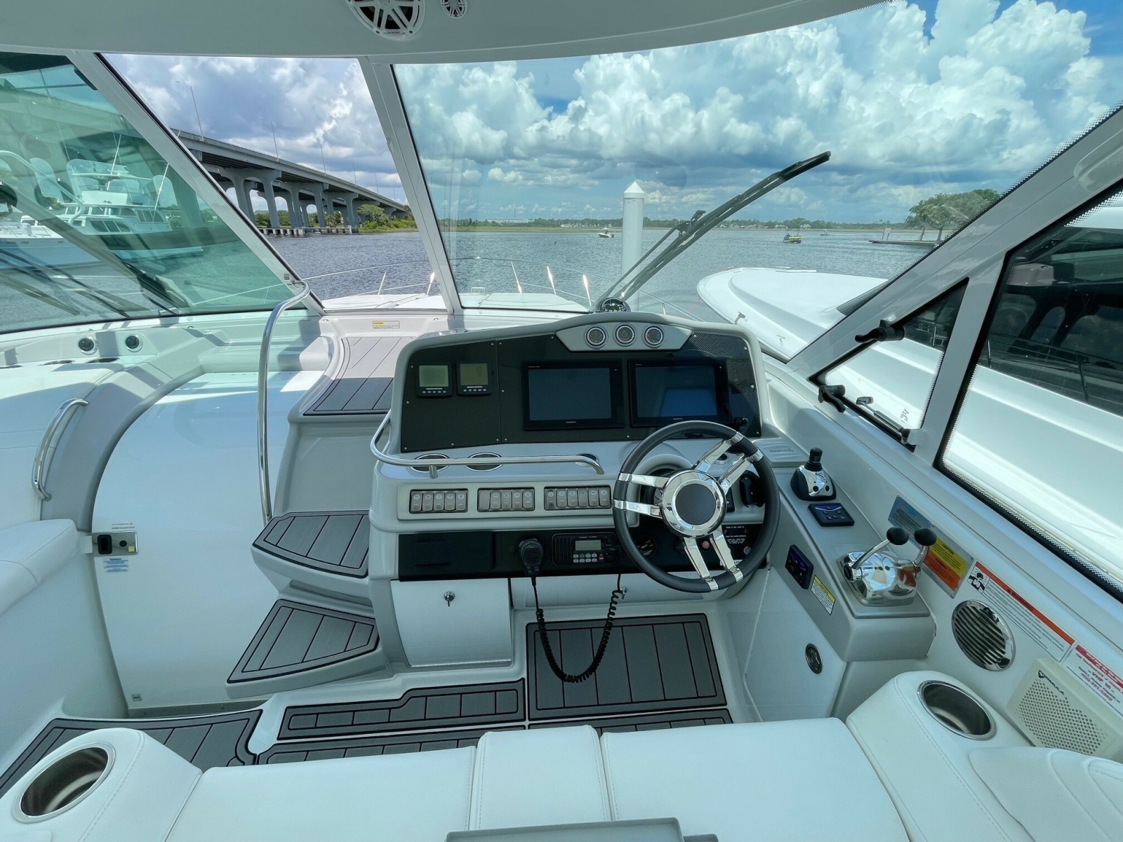 2008 Formula 45 Yacht