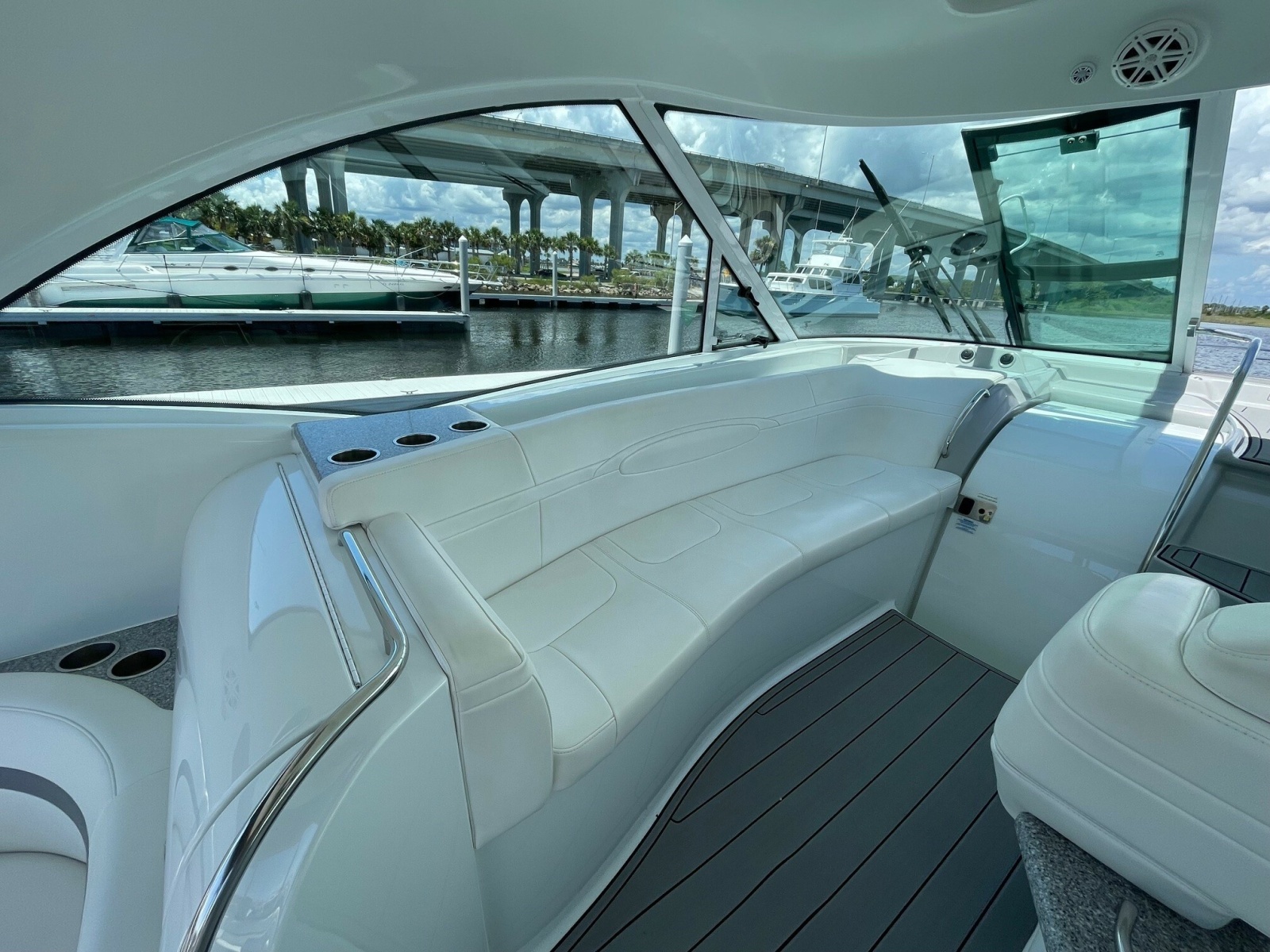 2008 Formula 45 Yacht