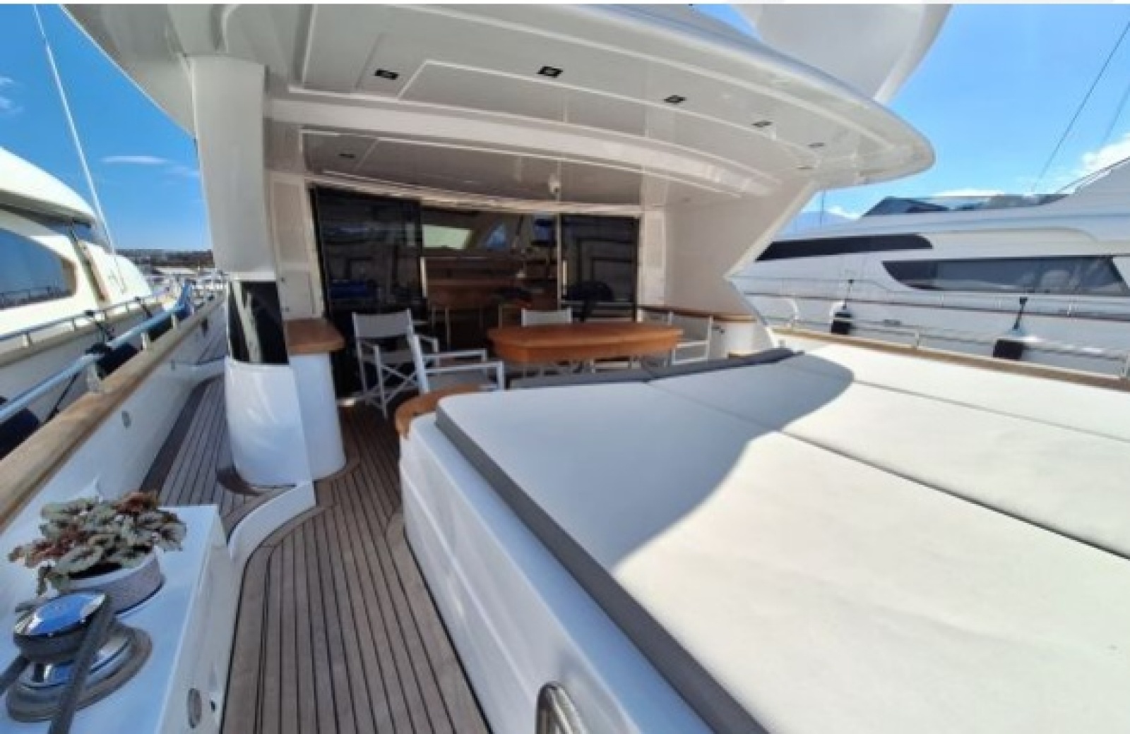 86ft Cerri Cantieri Navali Yacht For Sale
