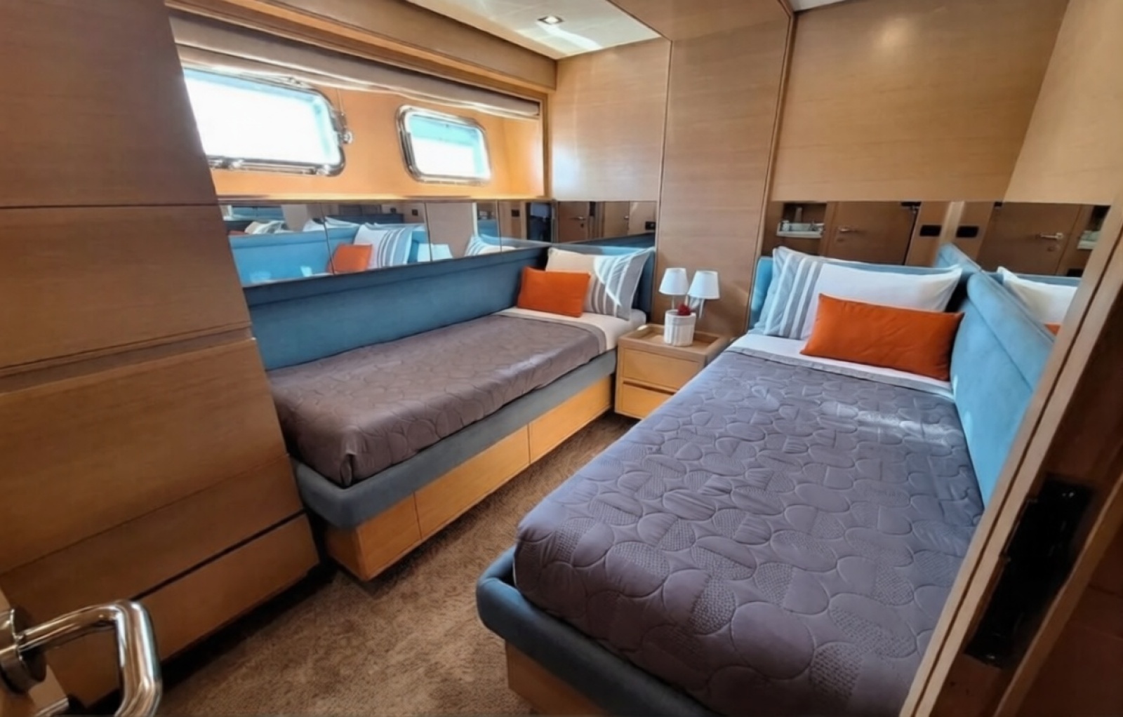 86ft Cerri Cantieri Navali Yacht For Sale