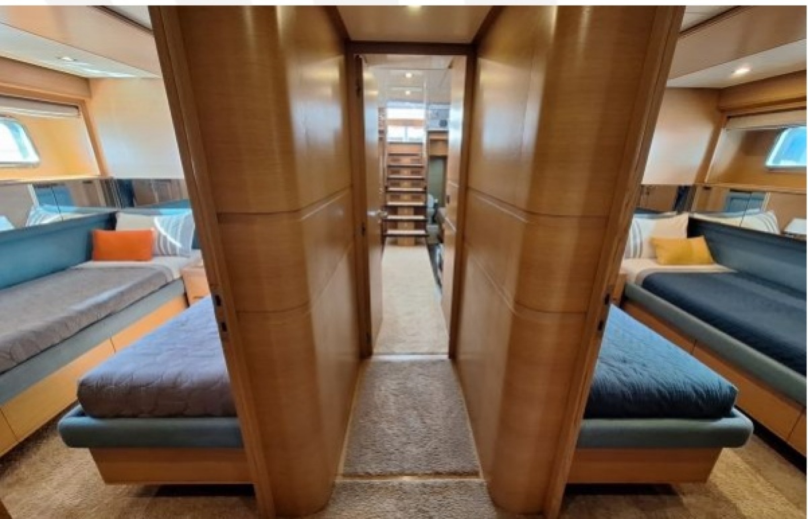 86ft Cerri Cantieri Navali Yacht For Sale
