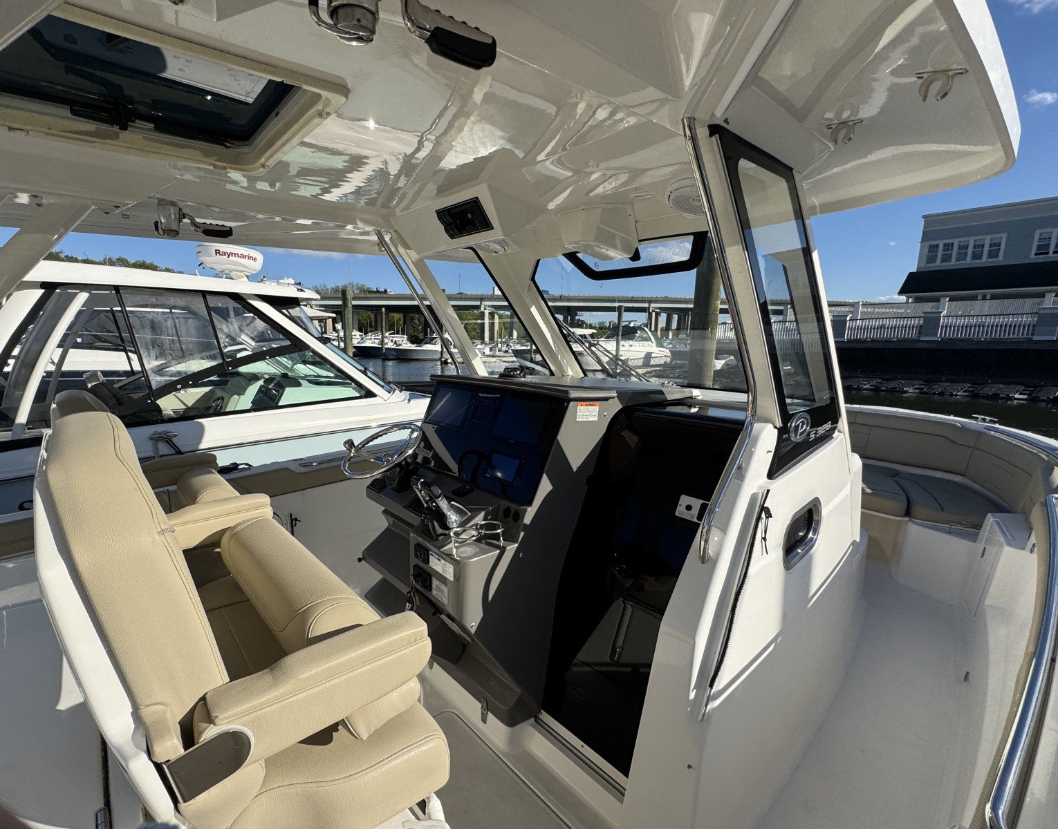 2019 Pursuit S 328 Sport