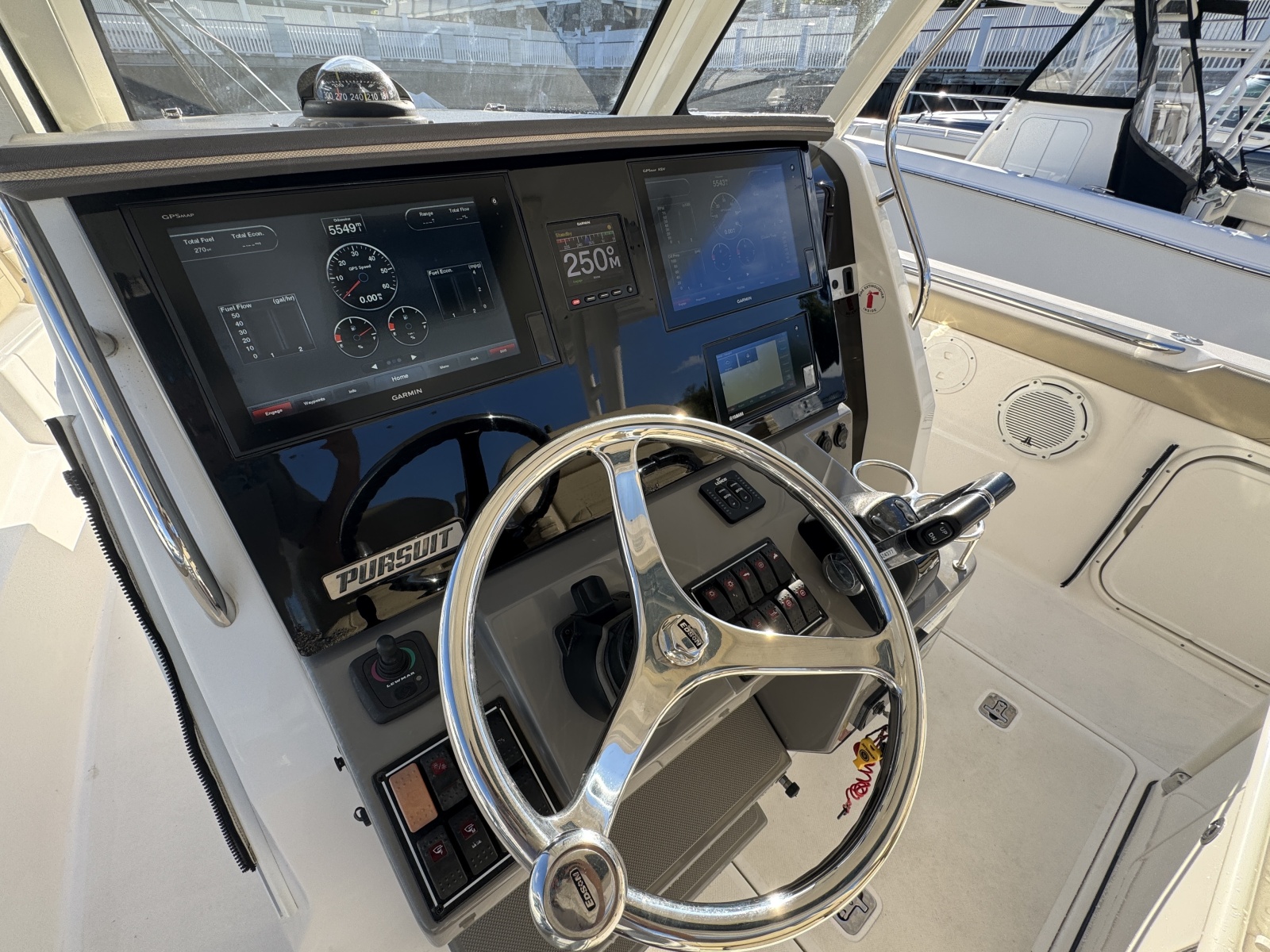 2019 Pursuit S 328 Sport