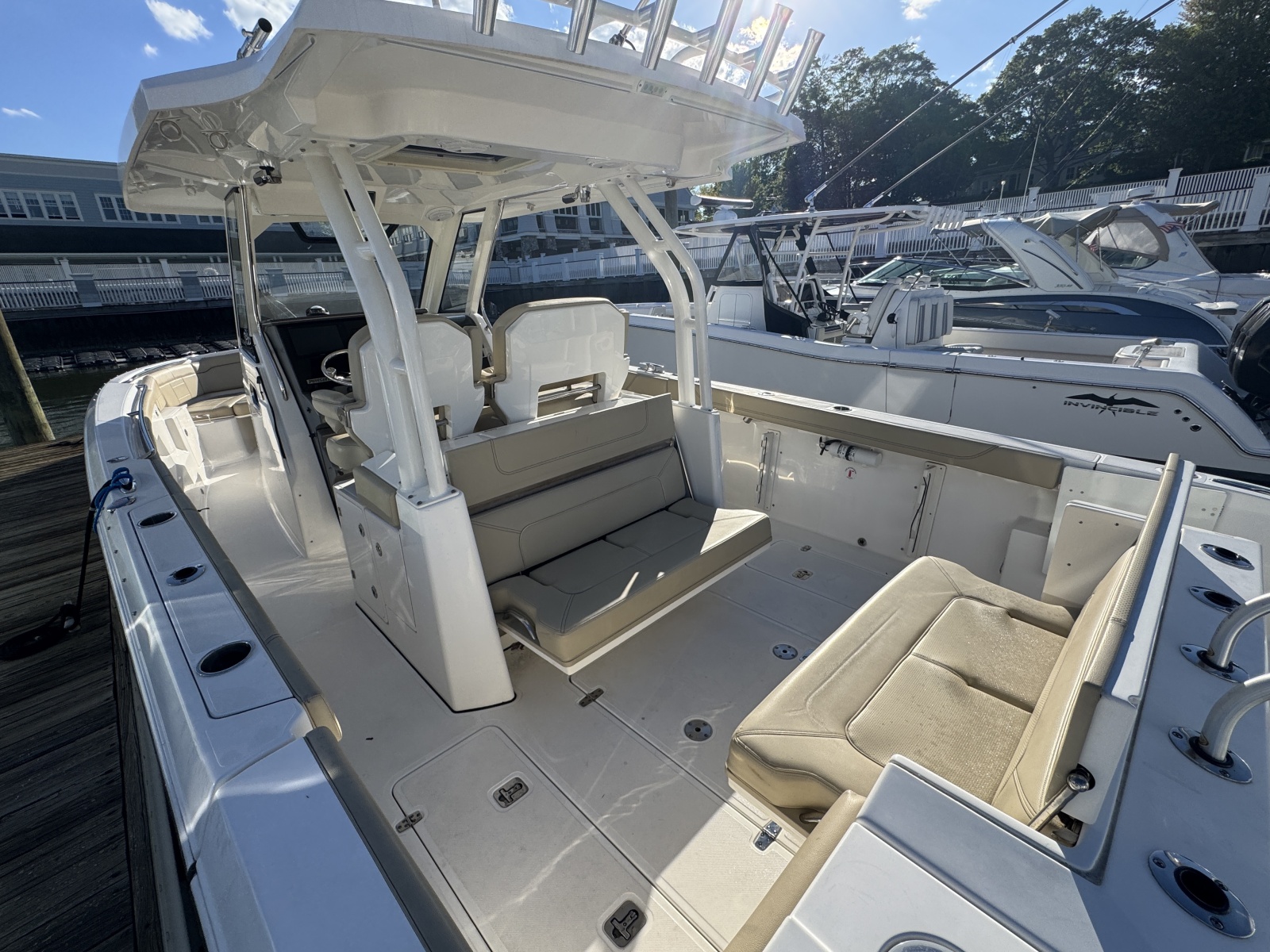 2019 Pursuit S 328 Sport