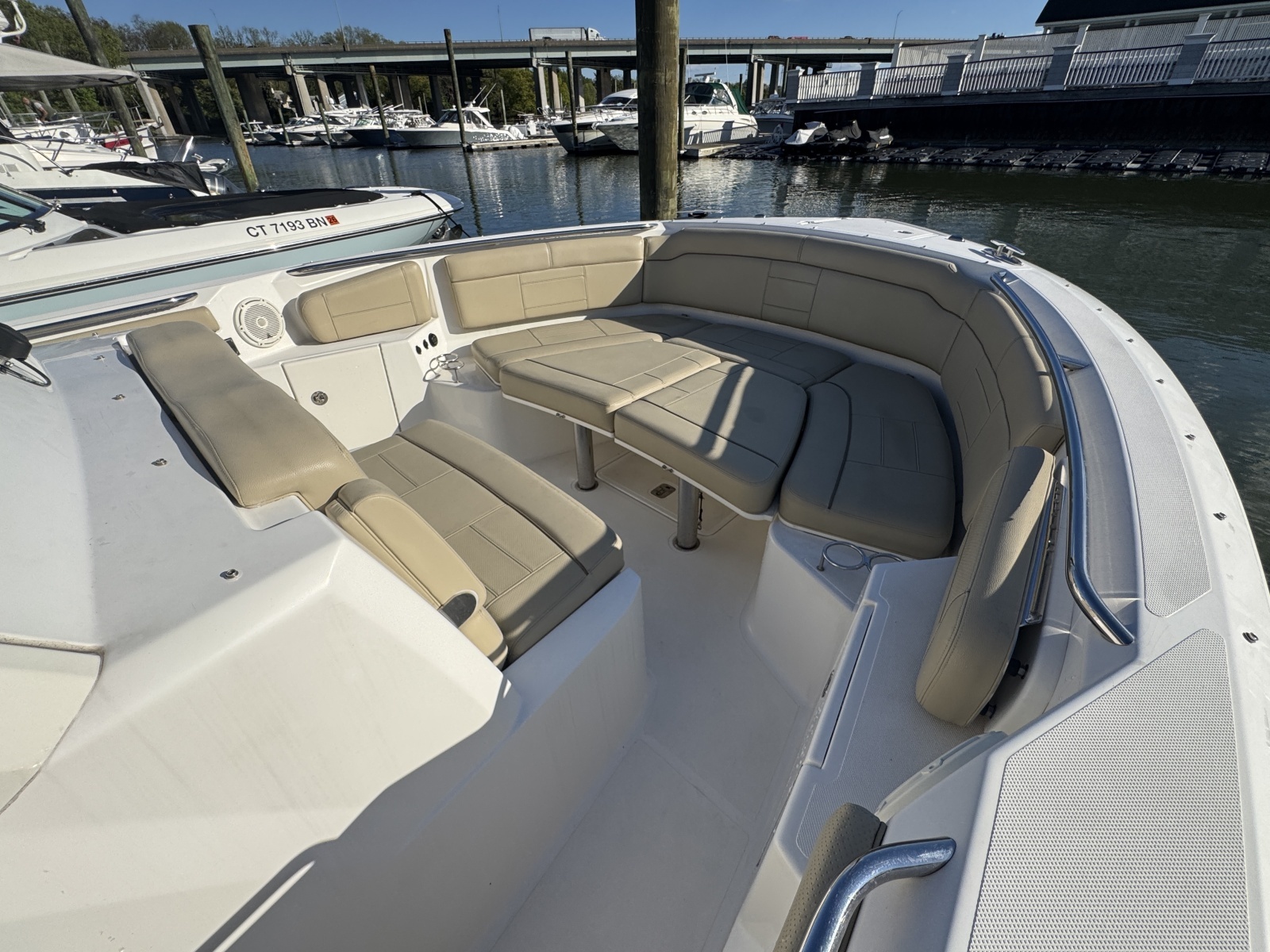 2019 Pursuit S 328 Sport
