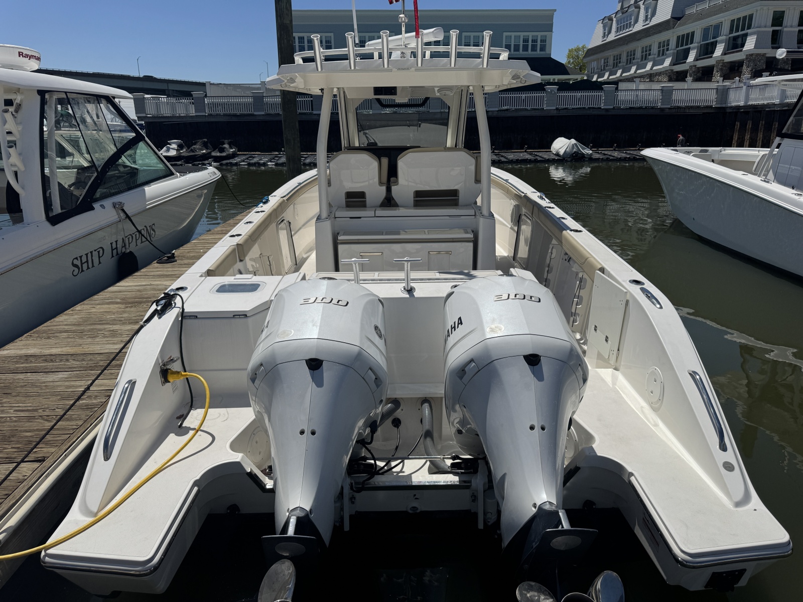 2019 Pursuit S 328 Sport