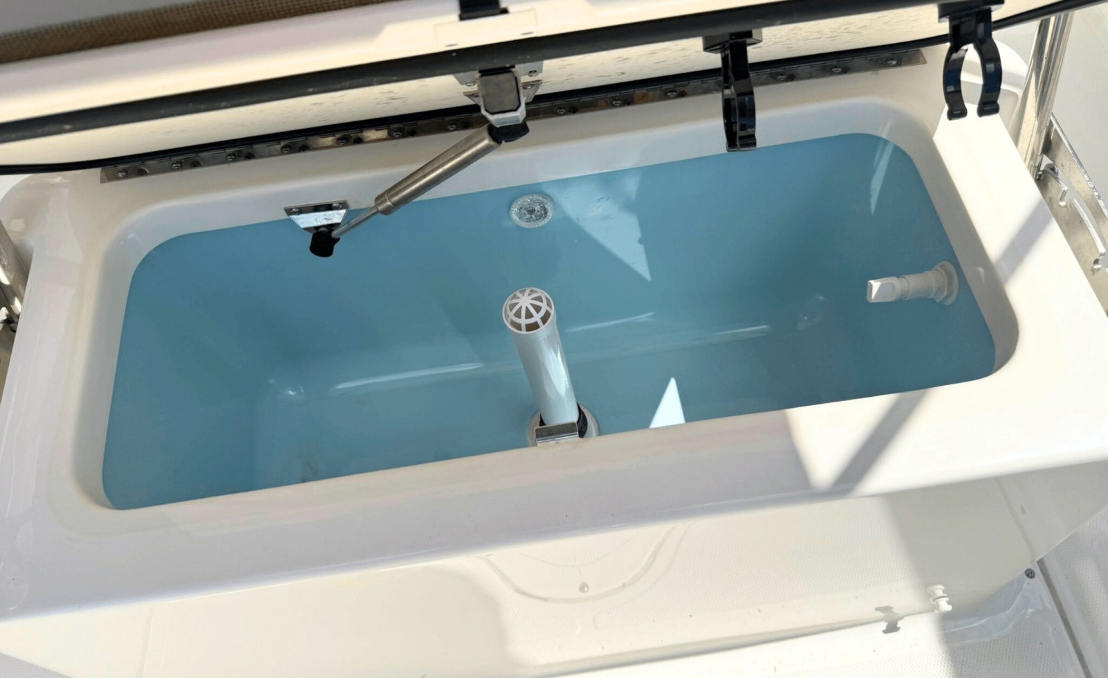 2023 Boston Whaler 190 Montauk