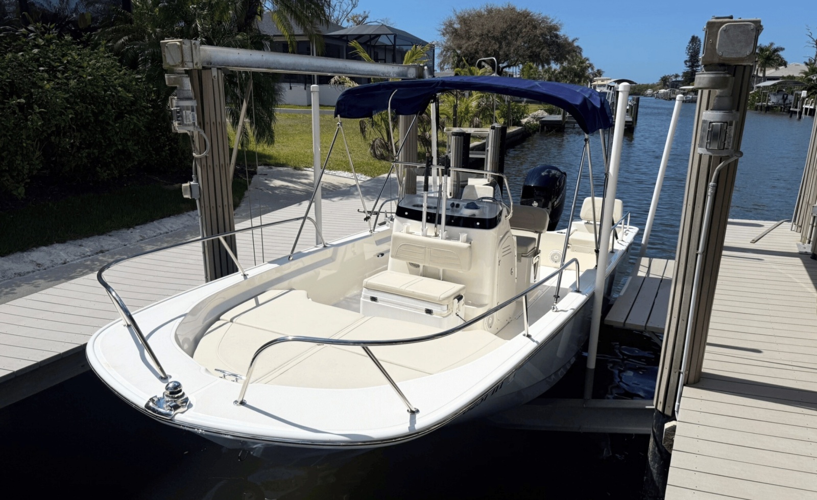 2023 Boston Whaler 190 Montauk