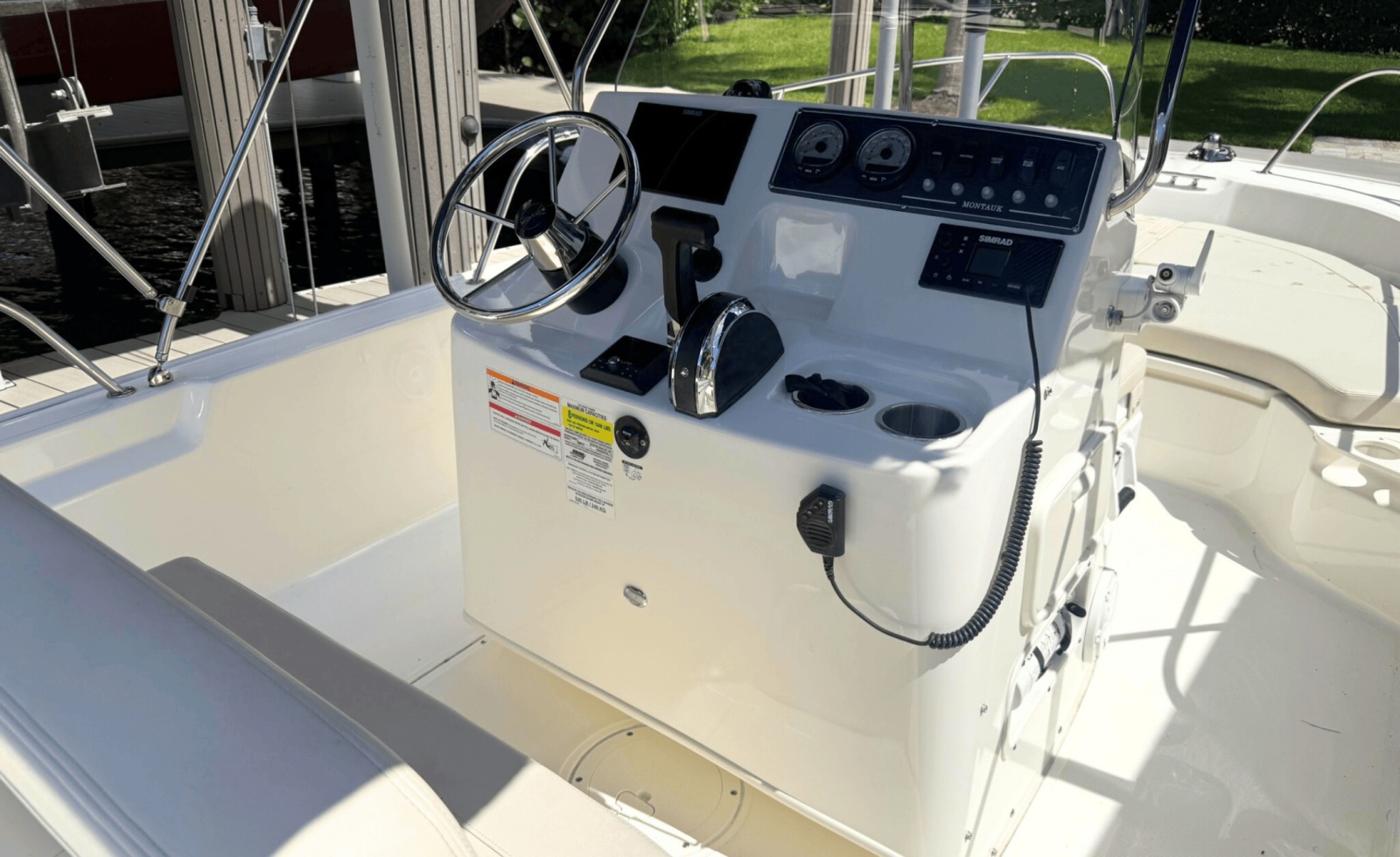 2023 Boston Whaler 190 Montauk