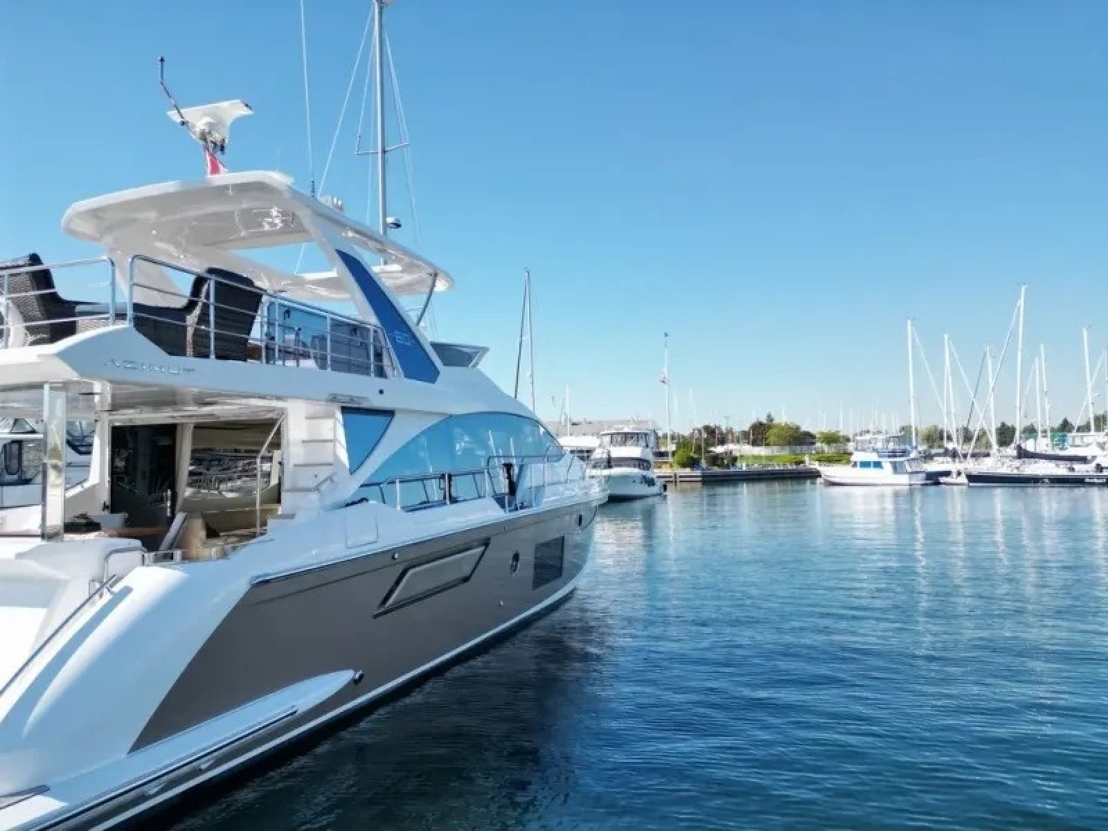 2024 Azimut FLY 60