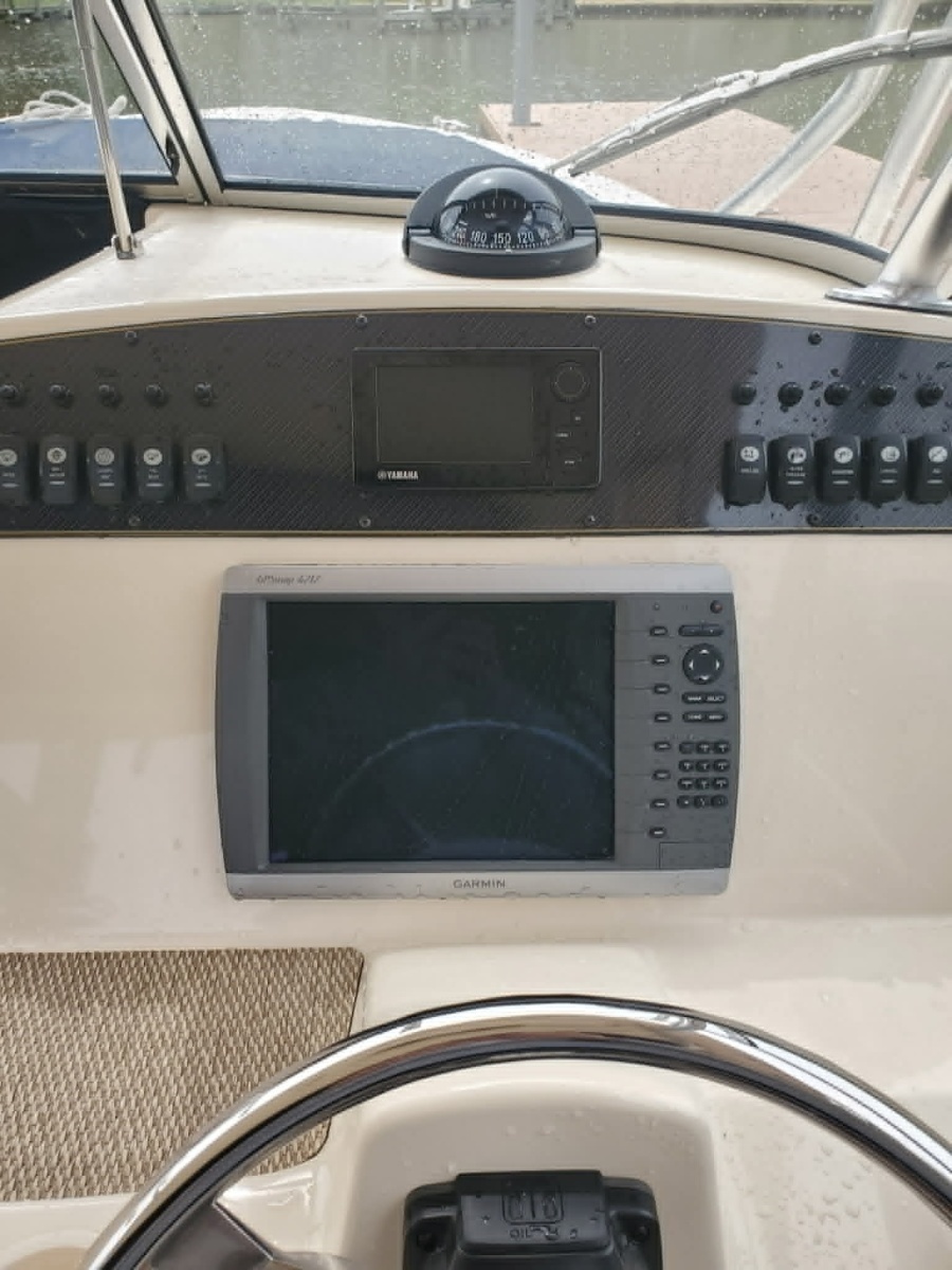 30ft Grady White Yacht For Sale