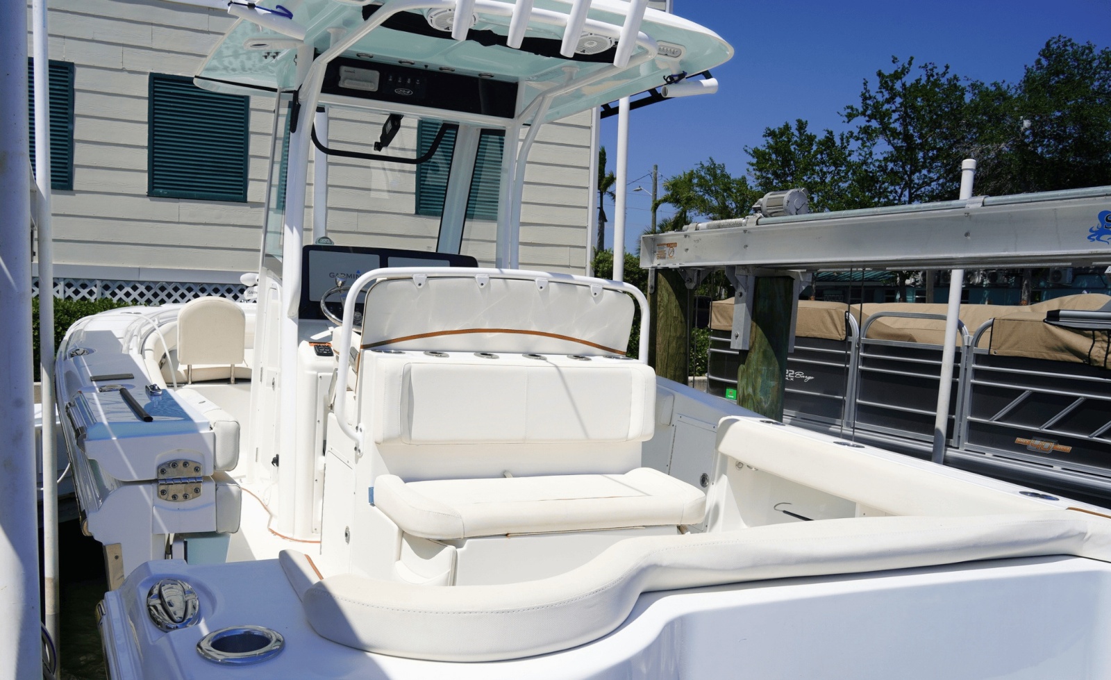 27' 2021 Sea Hunt Ultra 275SE