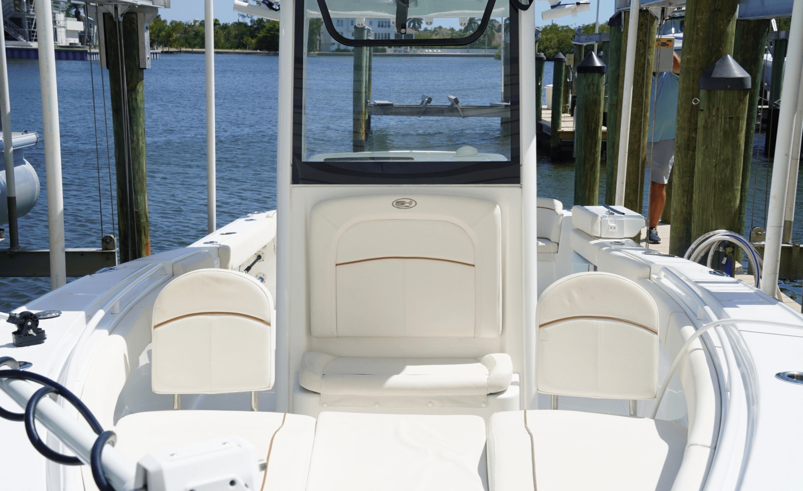 27' 2021 Sea Hunt Ultra 275SE