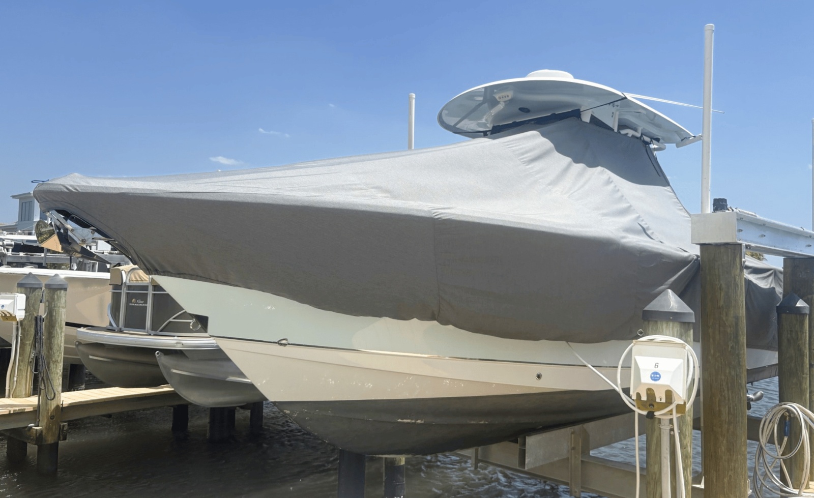 27' 2021 Sea Hunt Ultra 275SE