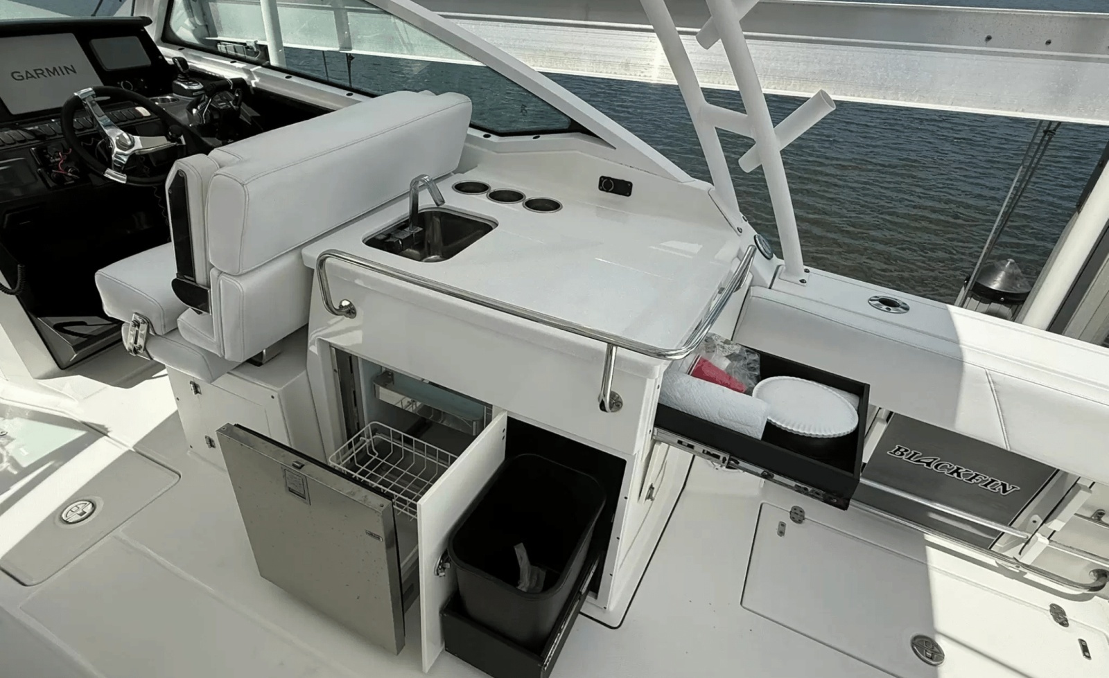 2020 Blackfin 272DC
