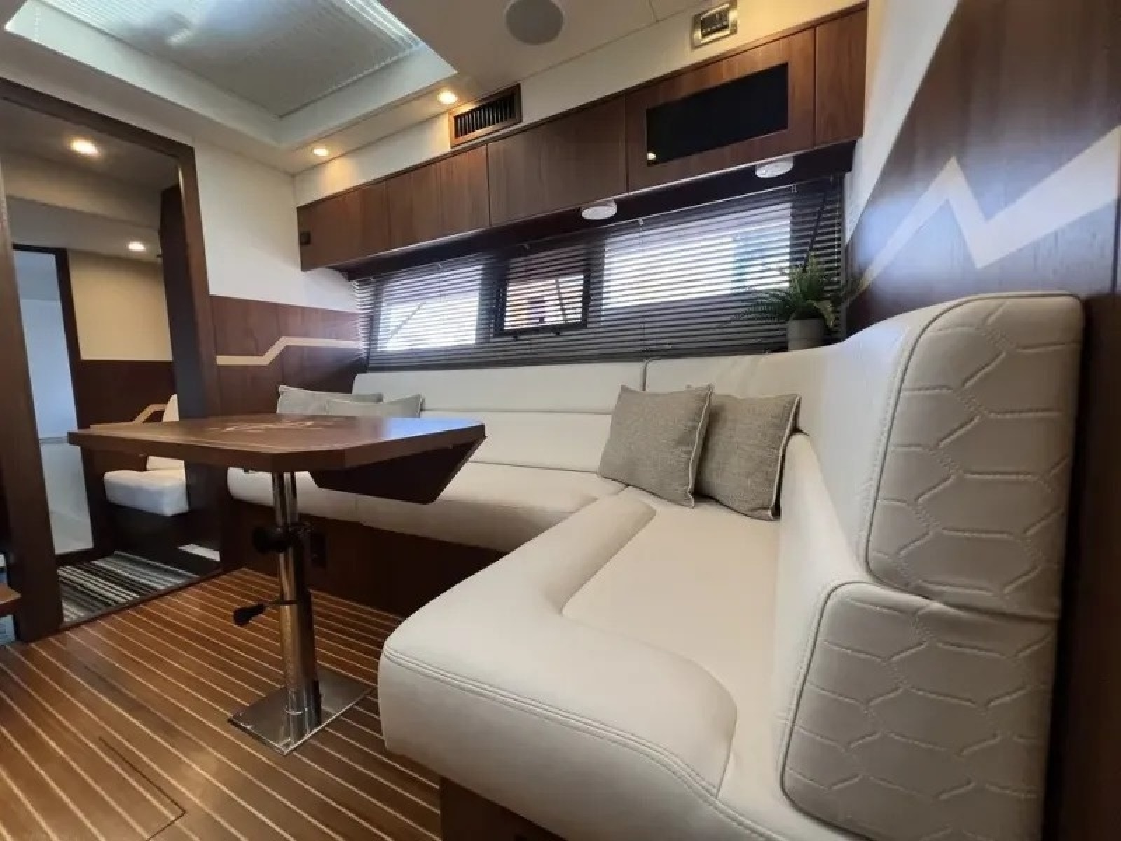 2016 Galeon 405 HTS