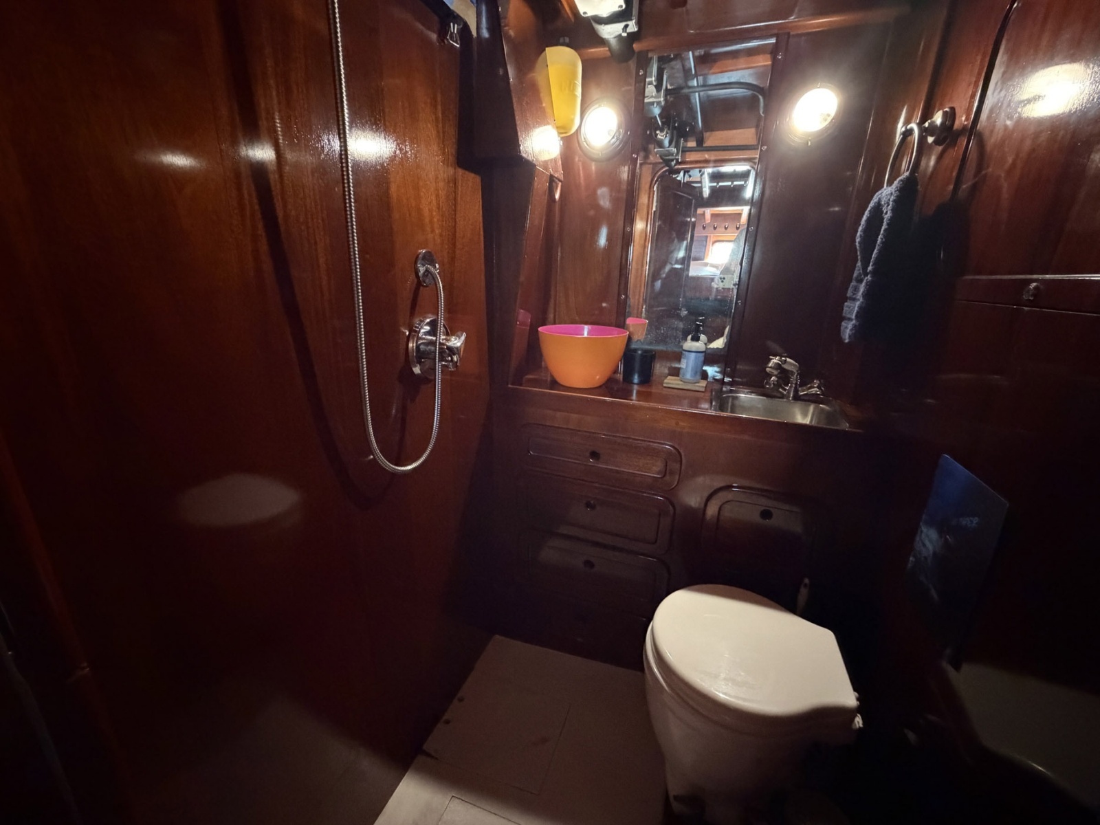 MERU 62ft Custom Yacht For Sale