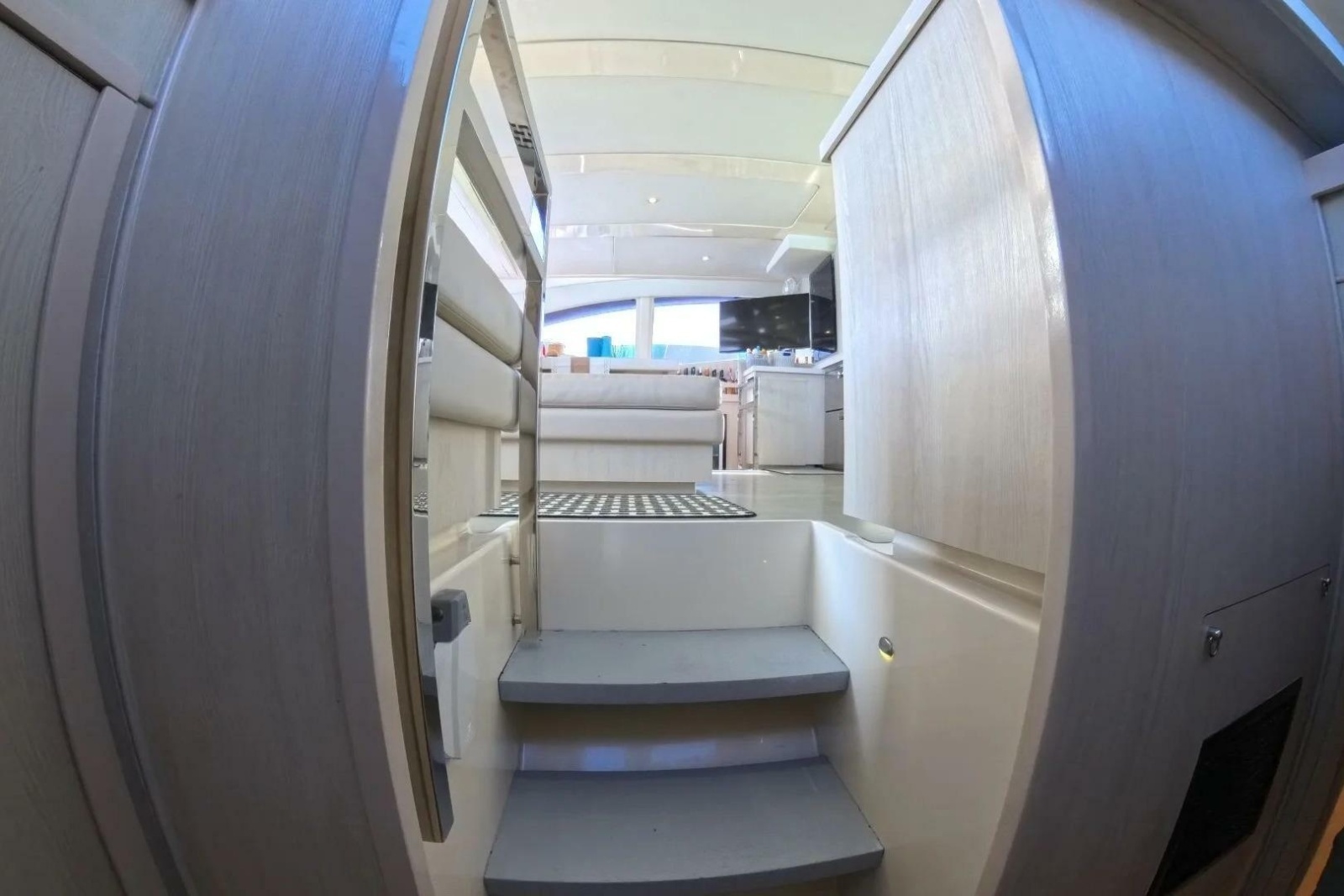 Somewhere hot 51ft Leopard Yacht For Sale