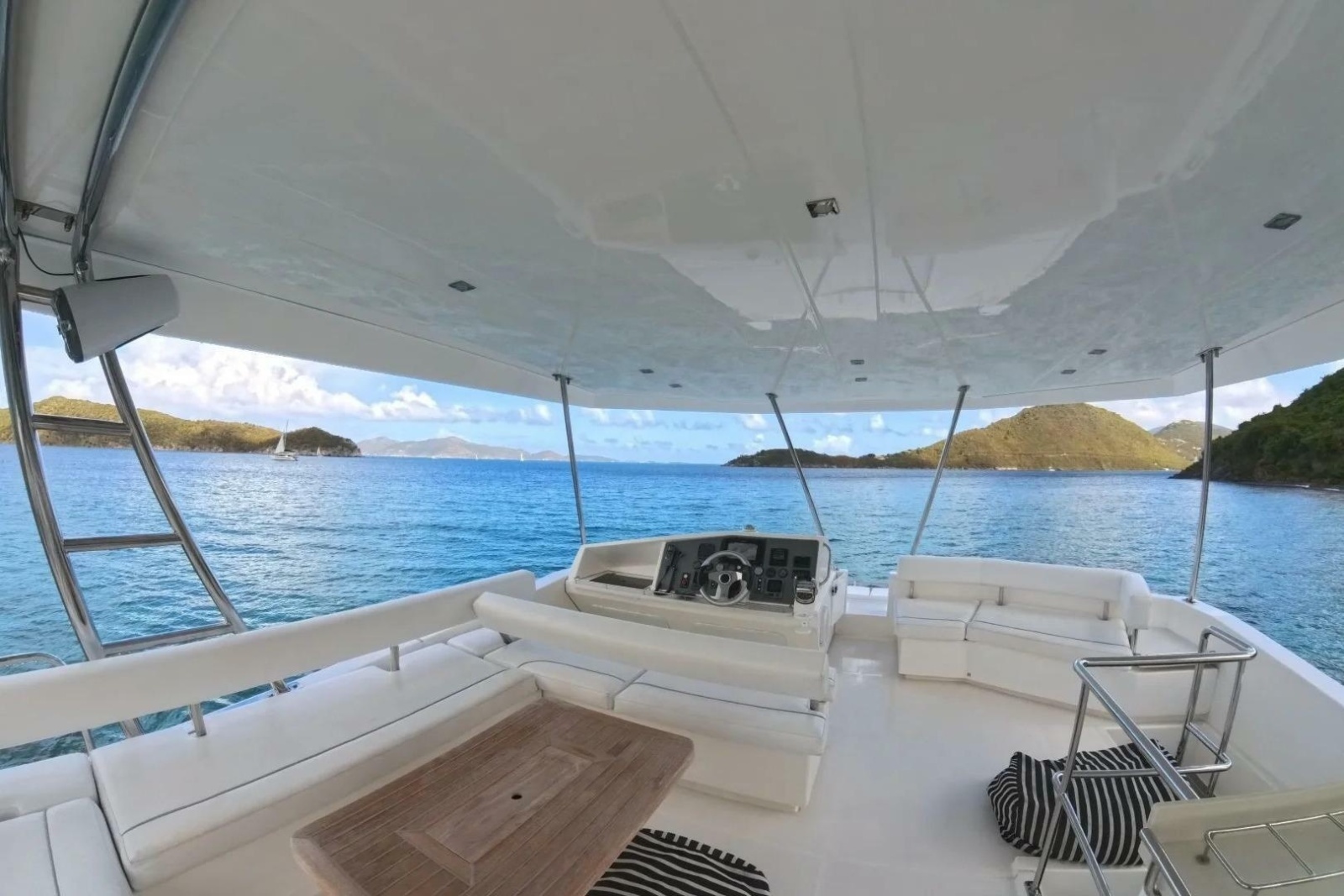 Somewhere hot 51ft Leopard Yacht For Sale