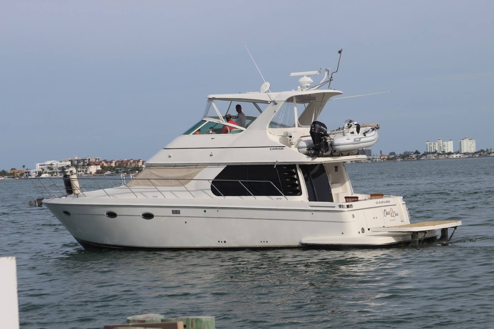 2005 Carver 46 Voyager