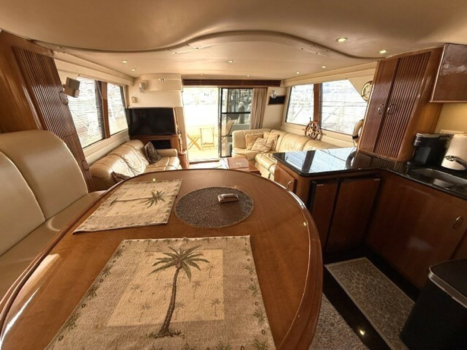 Clear 2 Close 46ft Carver Yacht For Sale