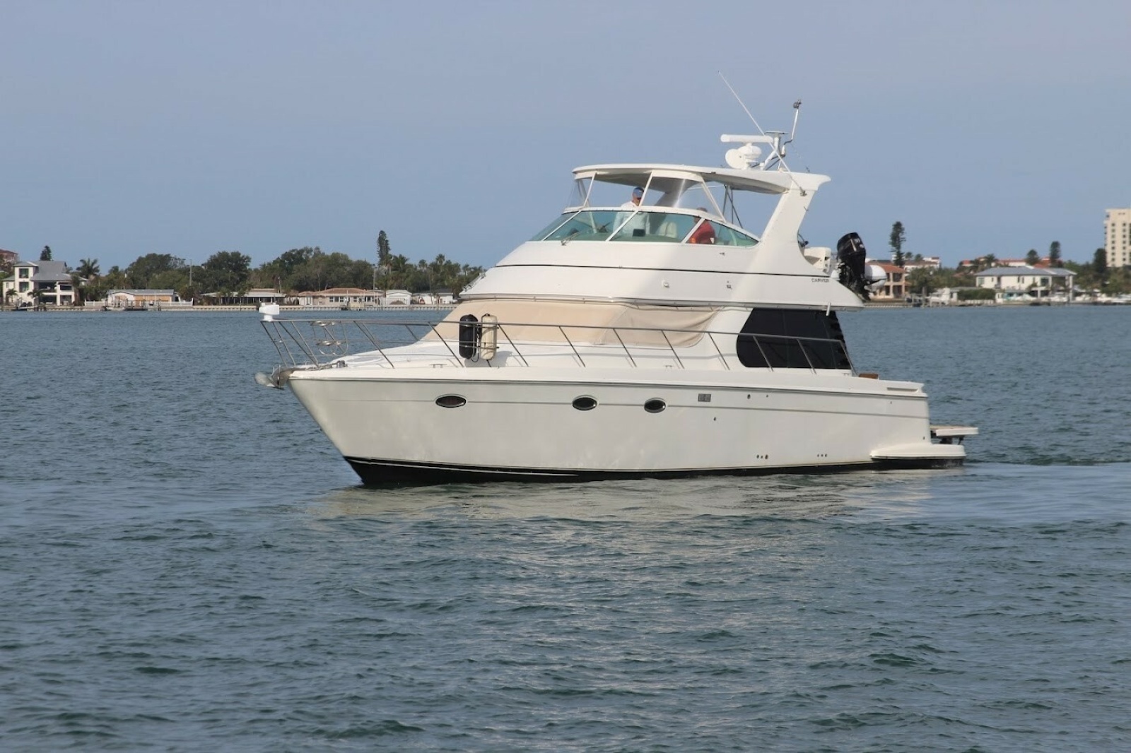 Clear 2 Close 46ft Carver Yacht For Sale