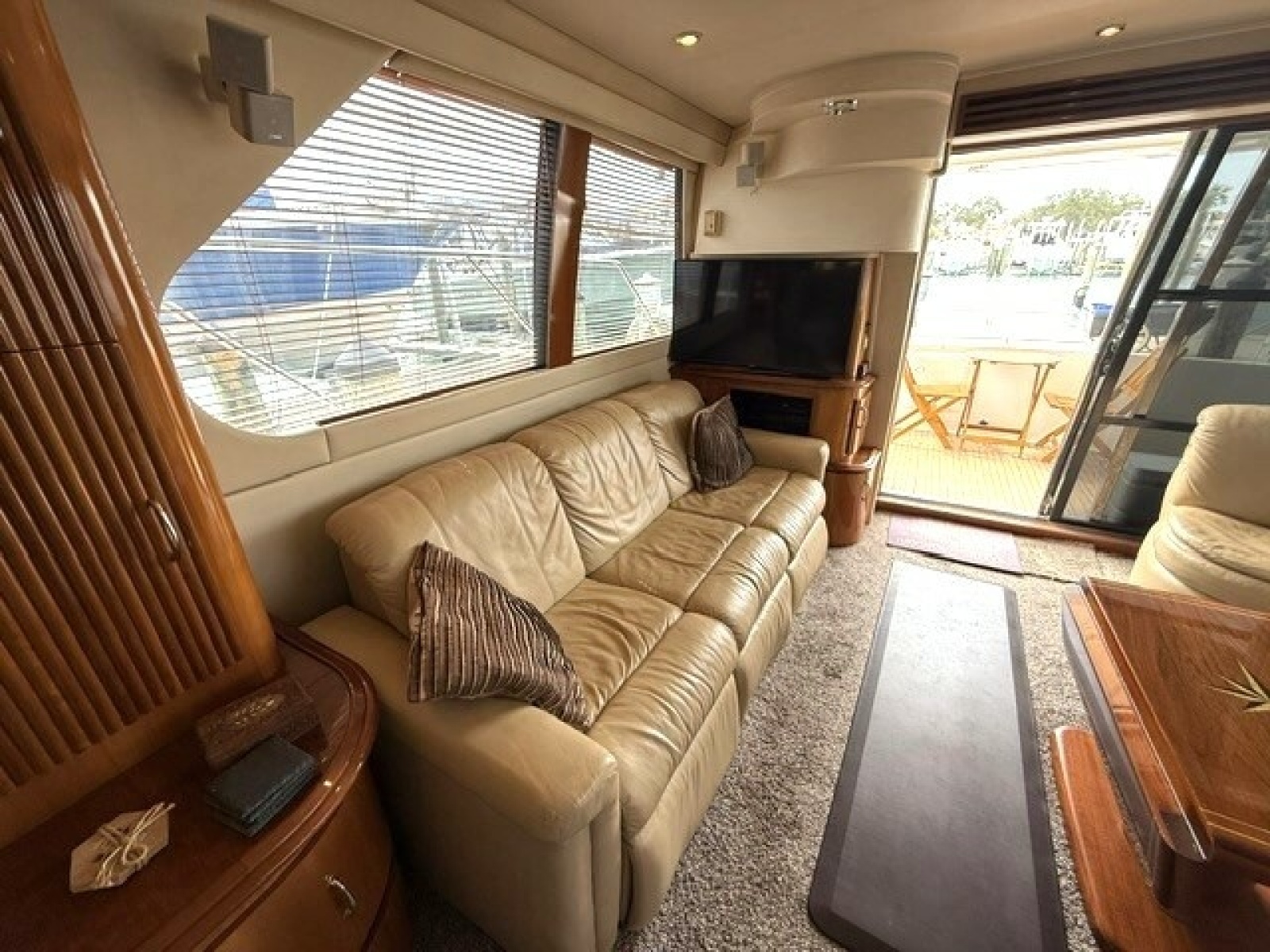 2005 Carver 46 Voyager