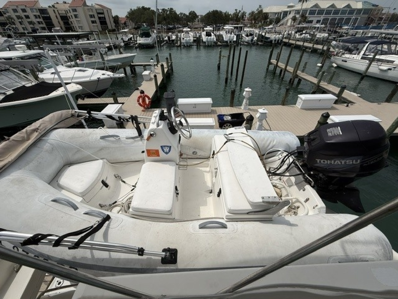 Clear 2 Close 46ft Carver Yacht For Sale