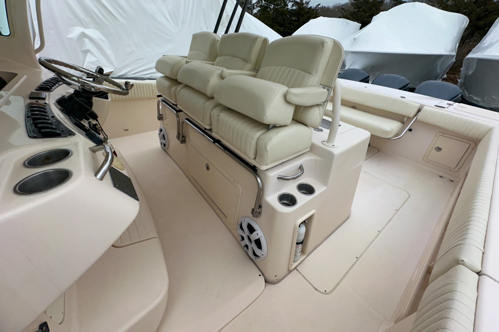 2011 Grady-White 