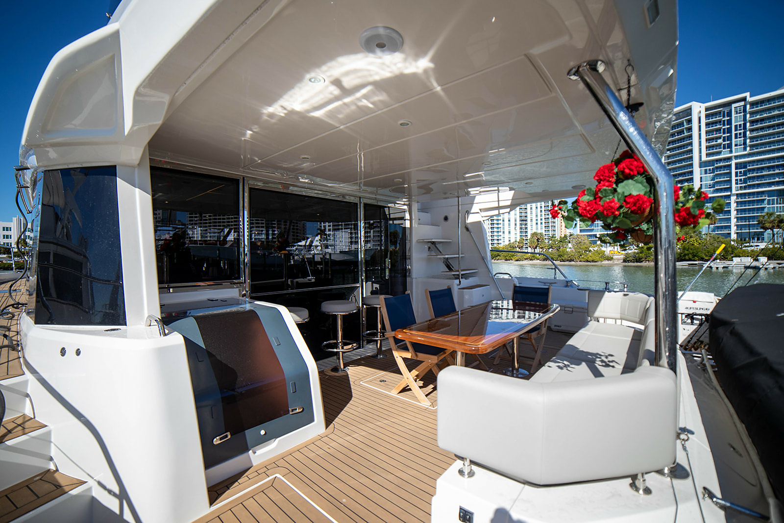 2024 Aquila 54 Yacht