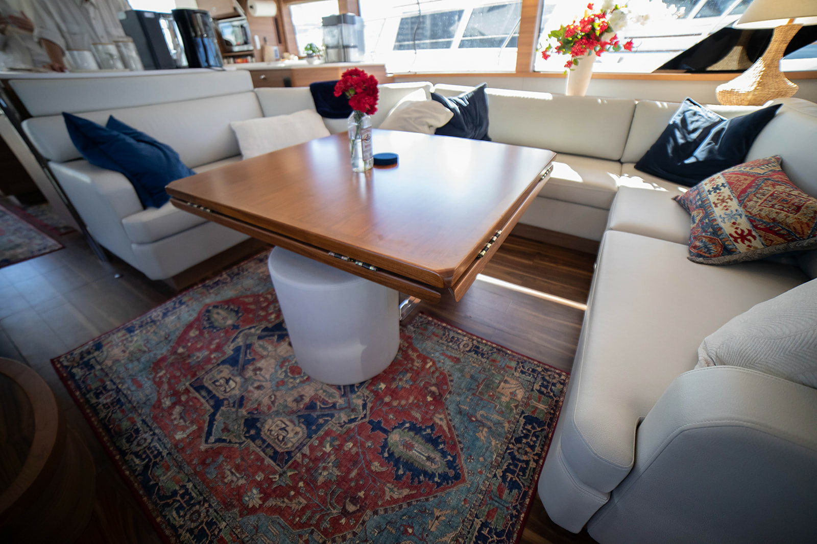 2024 Aquila 54 Yacht
