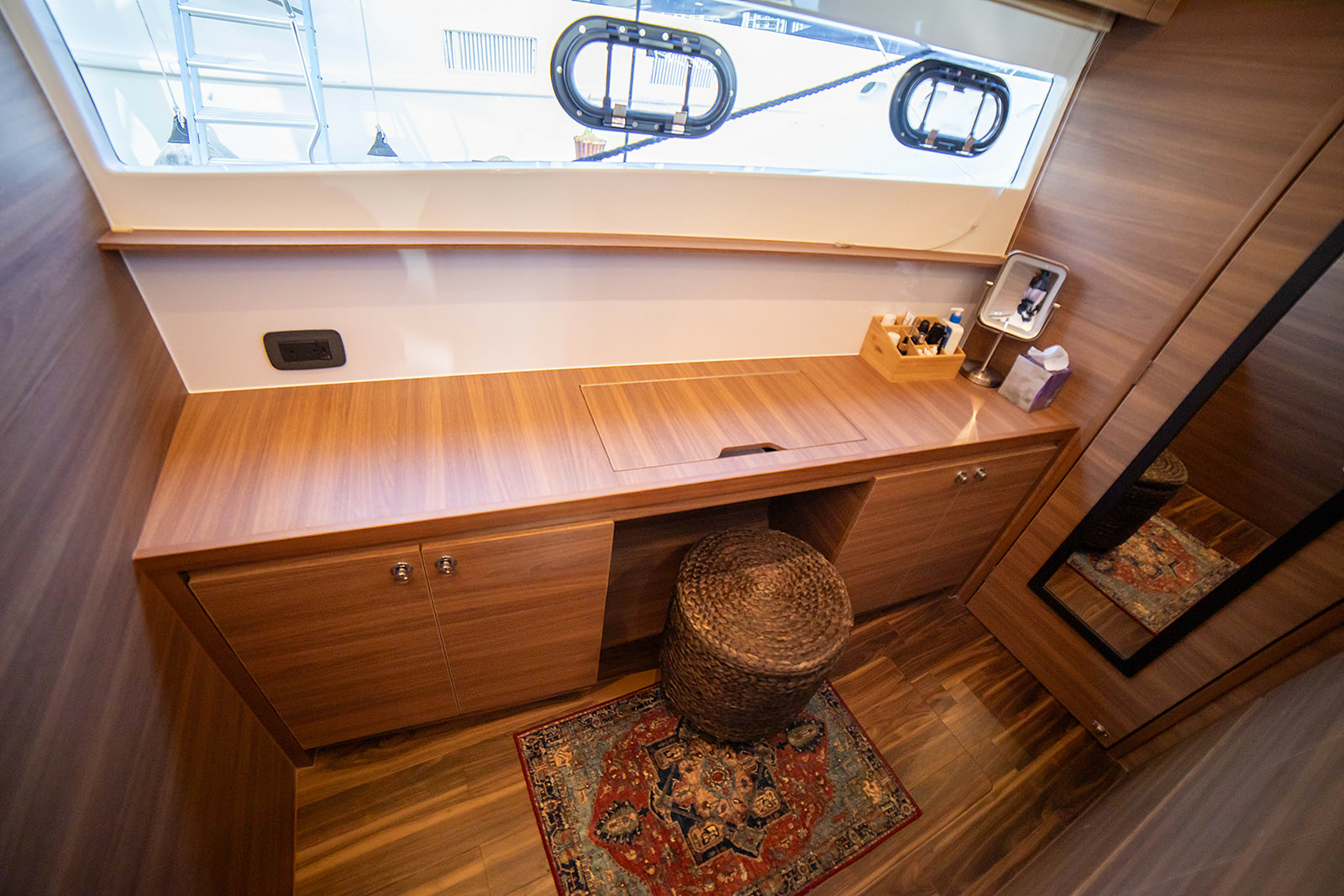 54ft Aquila Yacht For Sale