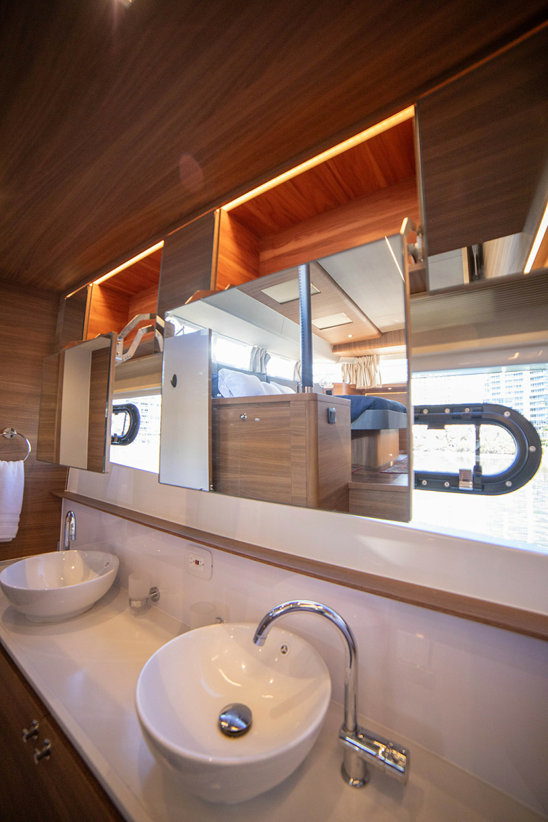 54ft Aquila Yacht For Sale