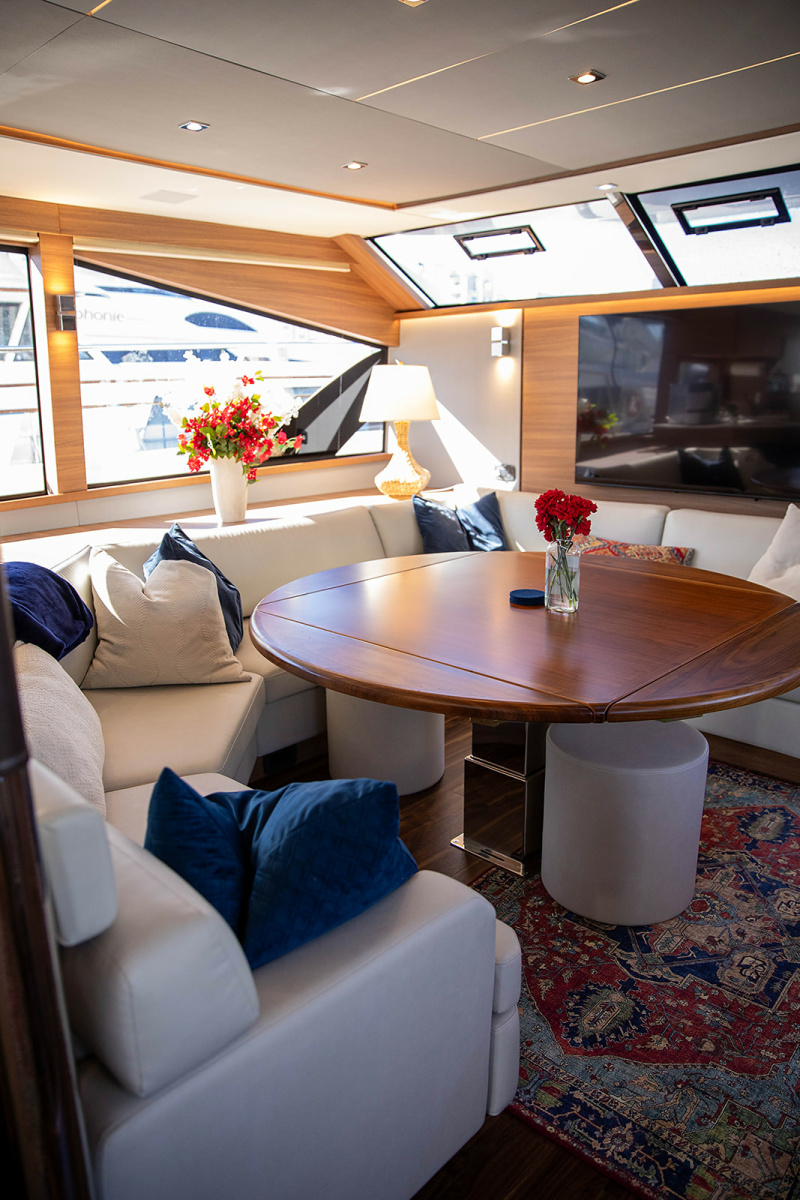 2024 Aquila 54 Yacht