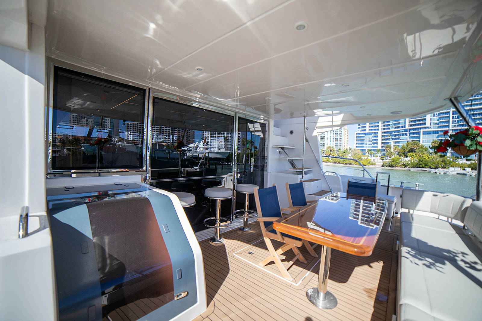 54ft Aquila Yacht For Sale