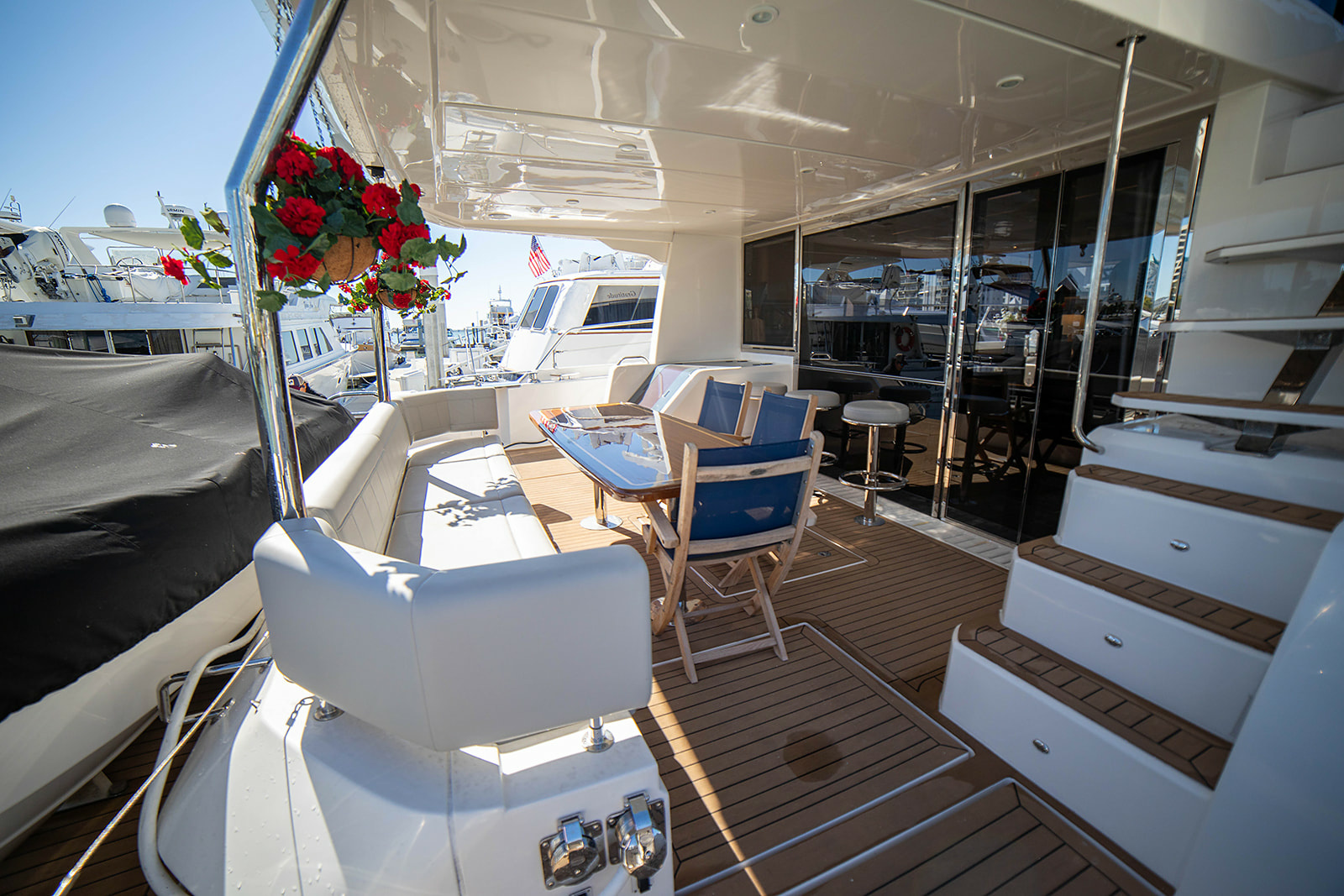 2024 Aquila 54 Yacht