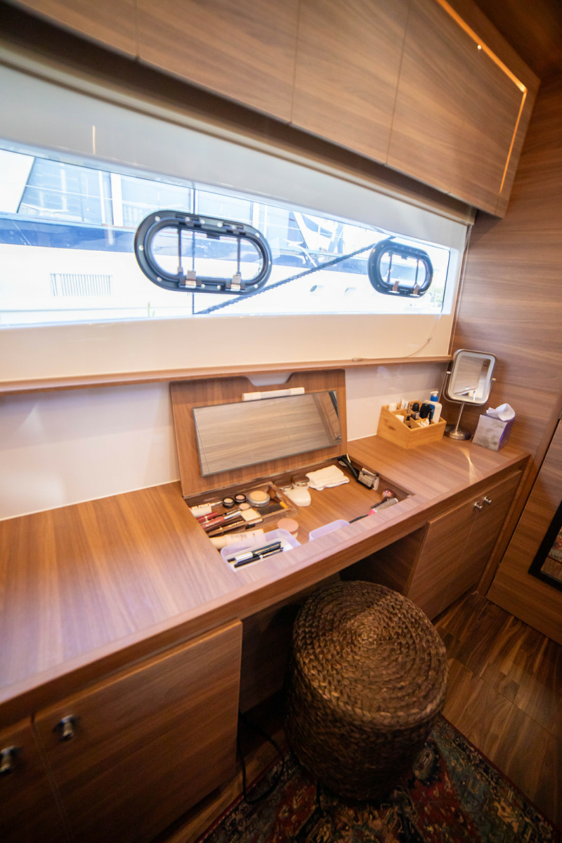 54ft Aquila Yacht For Sale