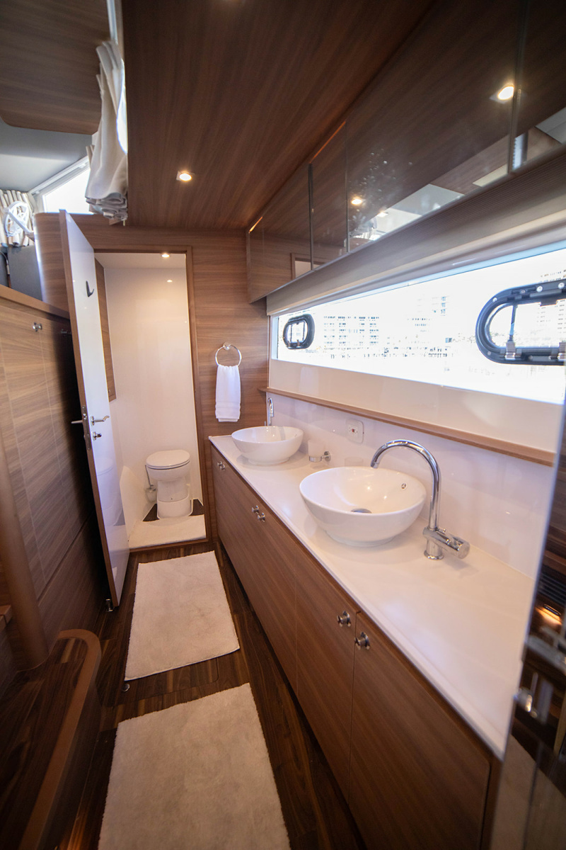 54ft Aquila Yacht For Sale
