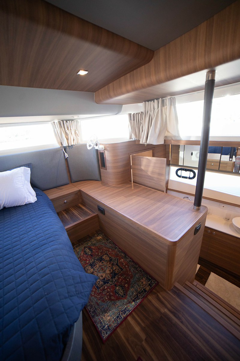 54ft Aquila Yacht For Sale
