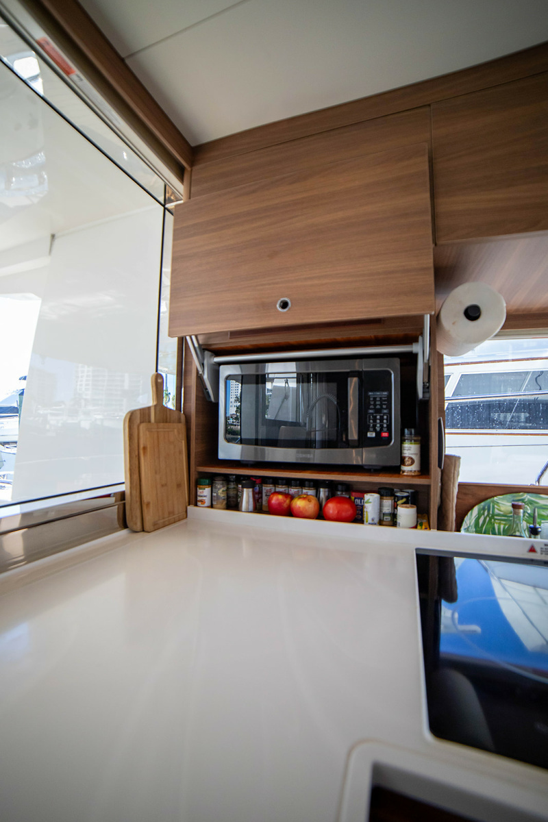 2024 Aquila 54 Yacht